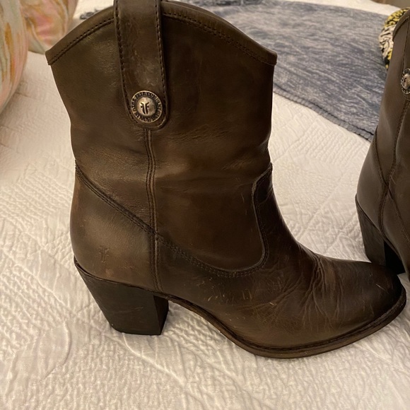 Women’s Frye Boots - Picture 2 of 2